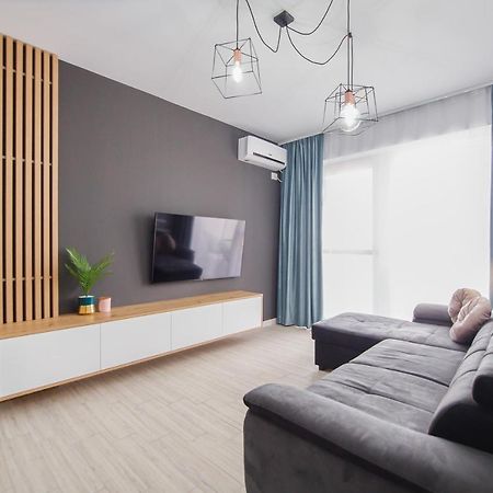 Ferienwohnung Pinkwood Harmony Oradea Exterior foto