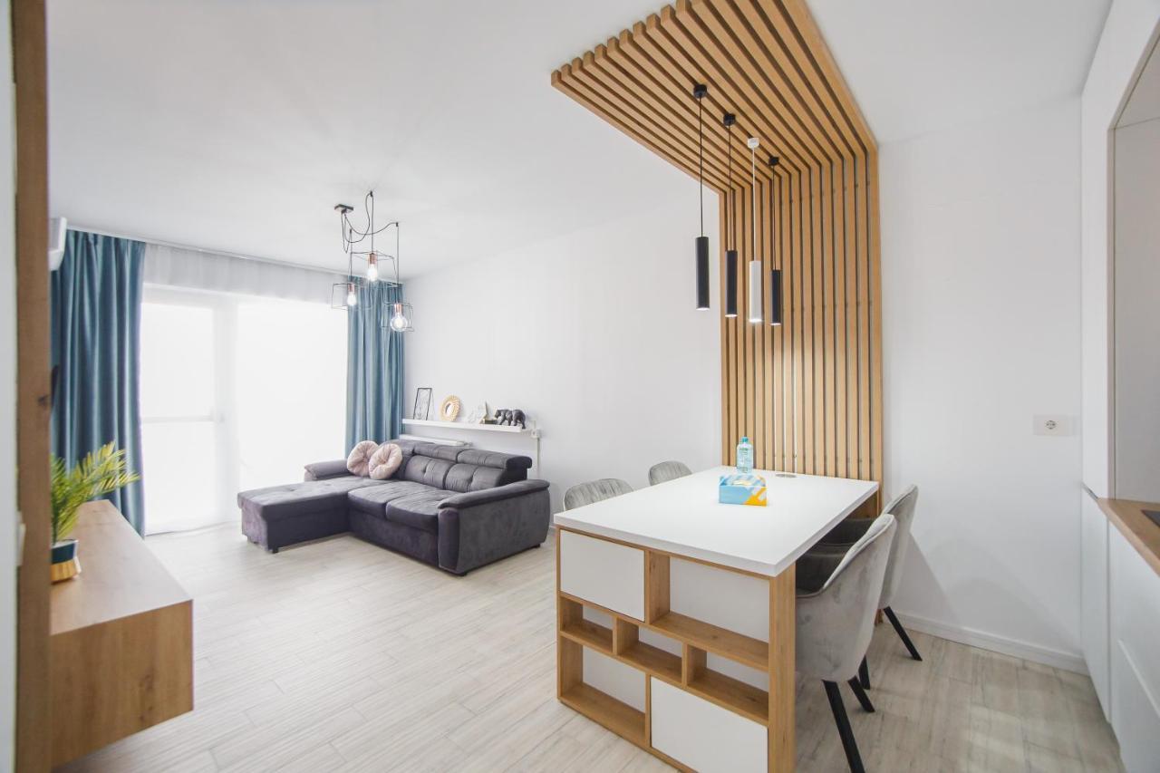 Ferienwohnung Pinkwood Harmony Oradea Exterior foto